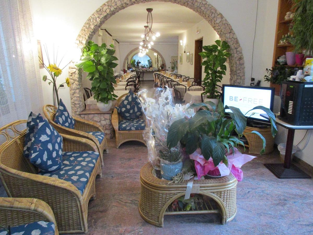 Hotel Pensione Ornella Cesenatico Exterior foto