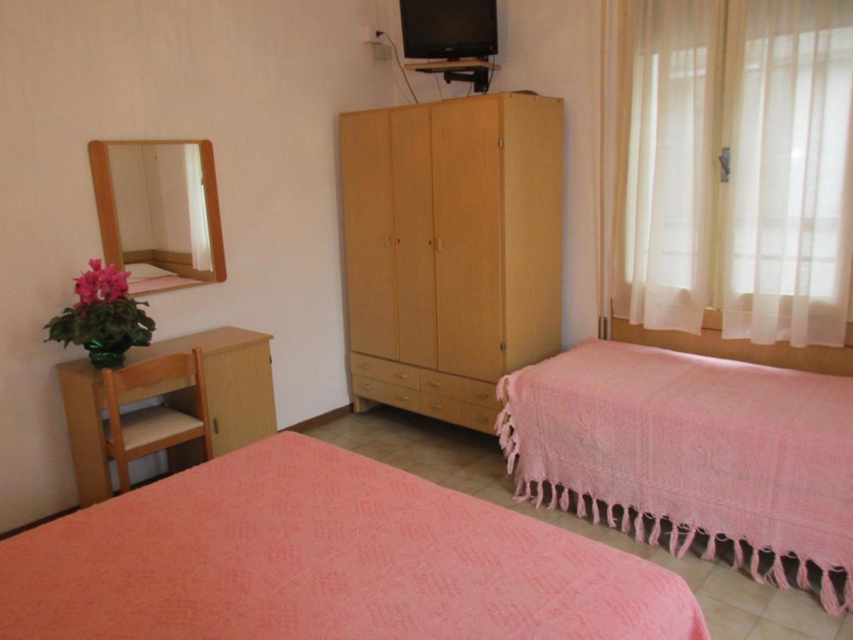 Hotel Pensione Ornella Cesenatico Exterior foto